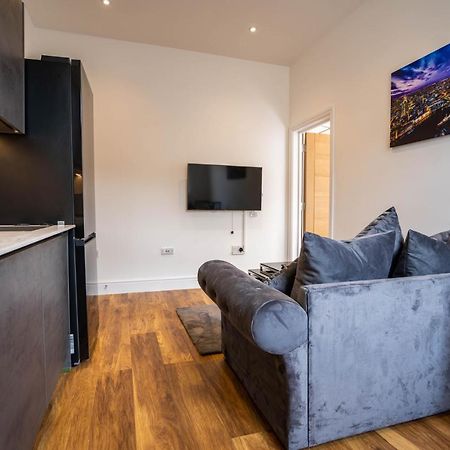 Lovely New 1 Bedroom Apartment In Stratford! London Exterior photo
